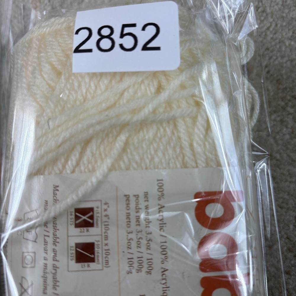 LION BRAND Yarn Vanna's Choice Baby Lamb Ivory light Yellow - Picture 7 of 7